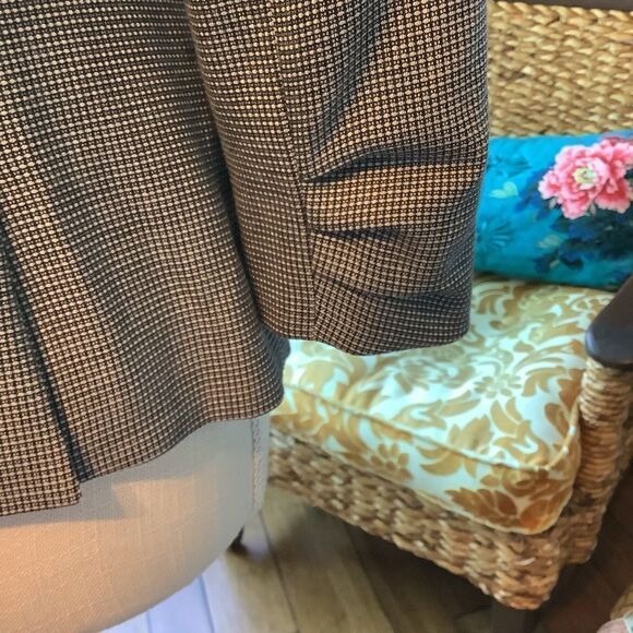 The Limited Single Breasted Jacket - Picture 5 of 8